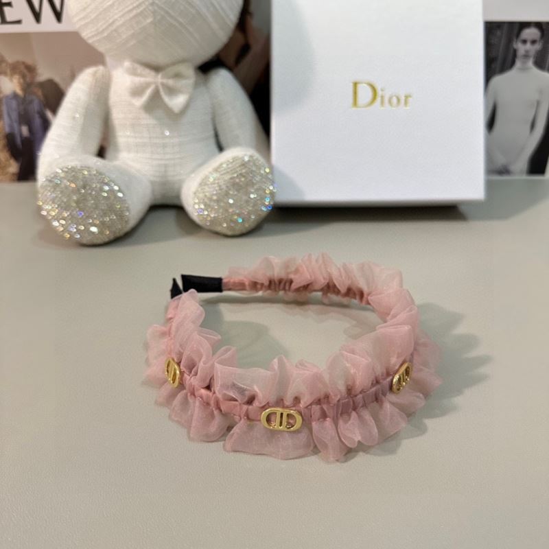 CHRISTIAN DIOR